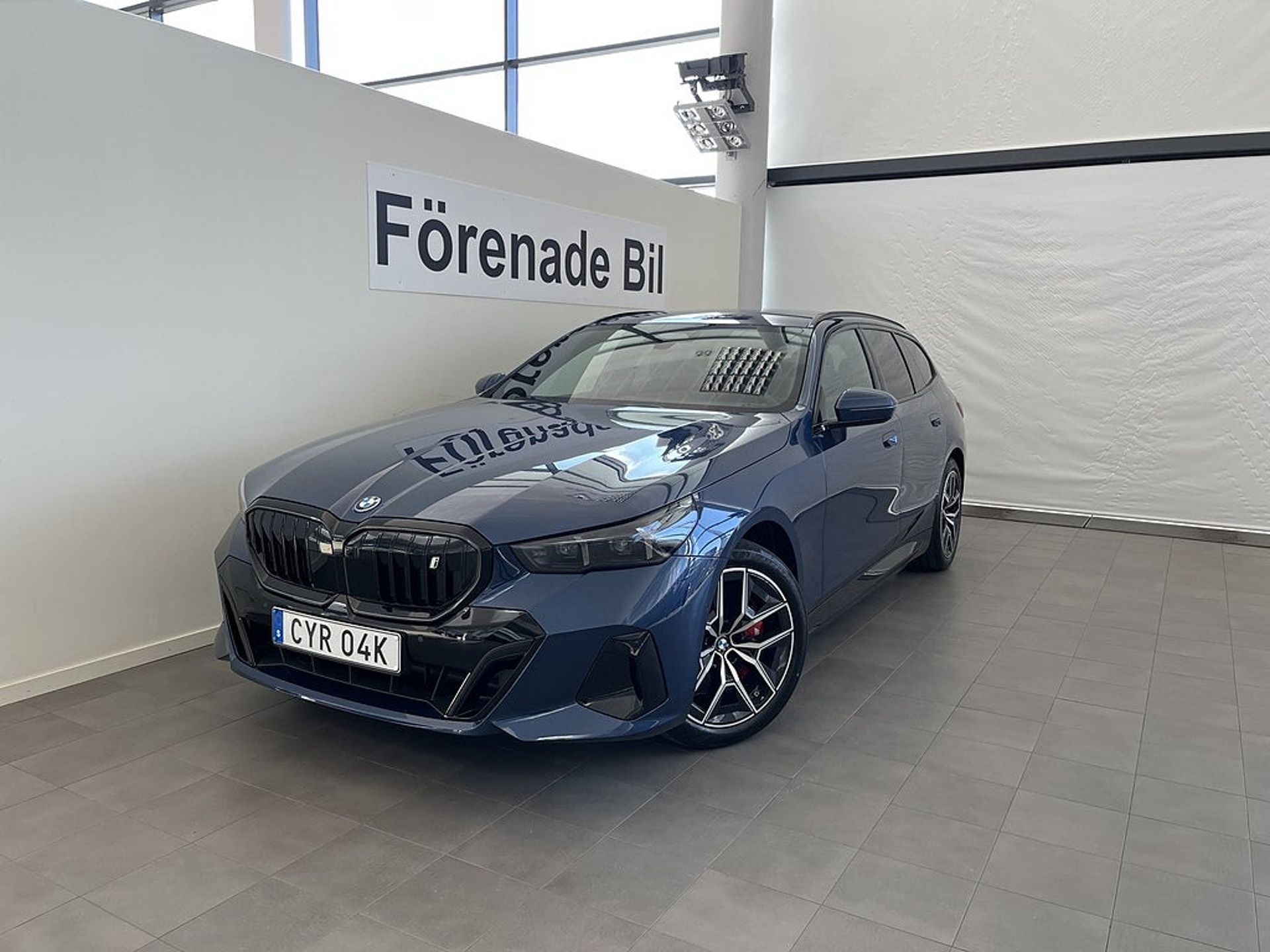 BMW i5 40