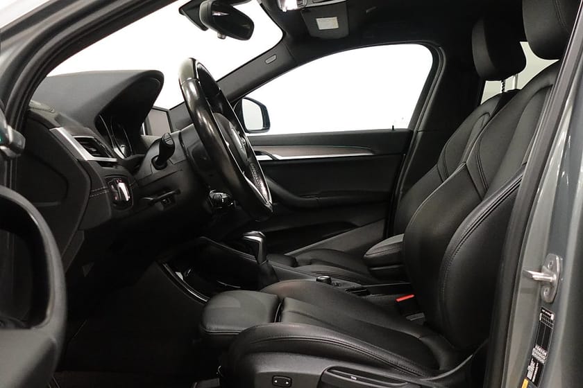 Bild 4 av BMW X2 xDrive25e Steptronic M Sport Ambient