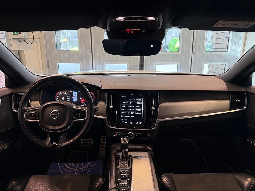Bild 5 av Volvo V90 D3 AWD Geartronic R-Design Drag Gps Värmare Kamrem bytt