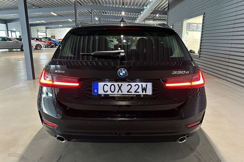 Bild 5 av BMW 330e xDrive Touring Sportline B-kamera Värmare Navi Drag Eu6