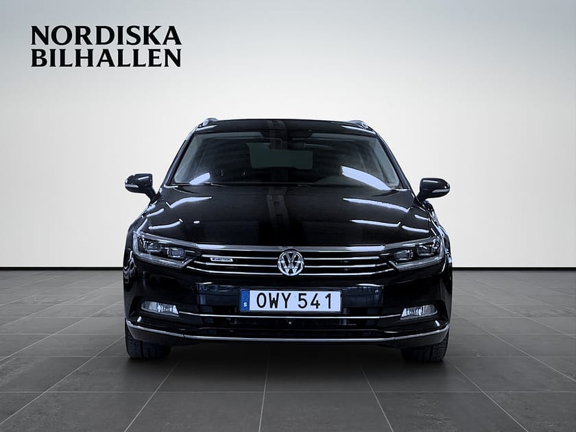 Bild 2 av Volkswagen Passat Sportscombi 2.0 TDI DPF SCR BMT 4Motion GTS Drag Kamera