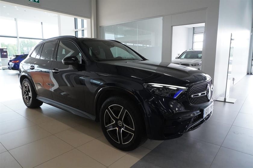 Bild 4 av Mercedes-Benz GLC 400 e 4MATIC AMG Line Pano Burmester