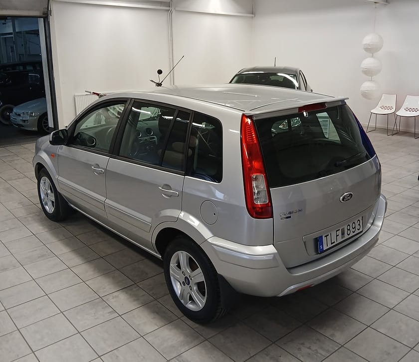 Bild 3 av Ford Fusion Fiesta 5d 1.4 80hk 1ägare Kamrem bytt