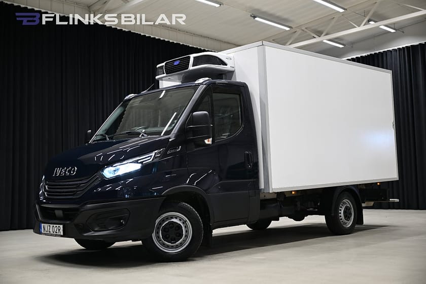 Bild 1 av Iveco Daily 35-140 Chassi Cab 136HK Automat|Volymskåp|Kylbil|Nattyla|Lågmil|SeUtr!!1