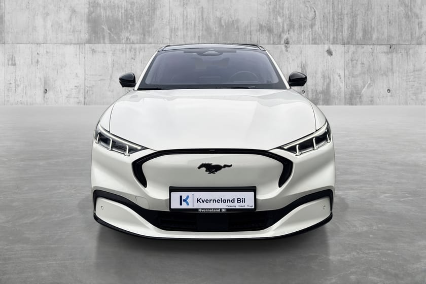 Bilde 2 av Ford Mustang Mach-E Long Range AWD PANORAMA TAK,LAV KM,CARPLAY+++