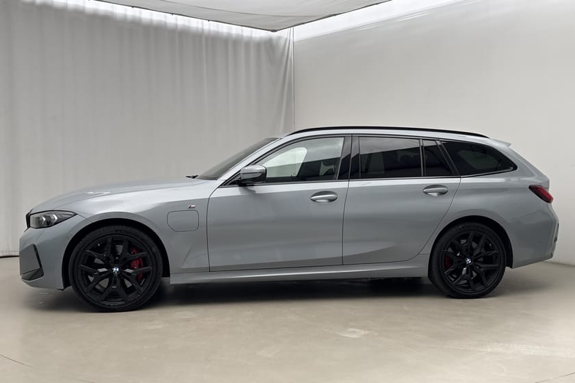 Bild 2 av BMW 330e xDrive Touring