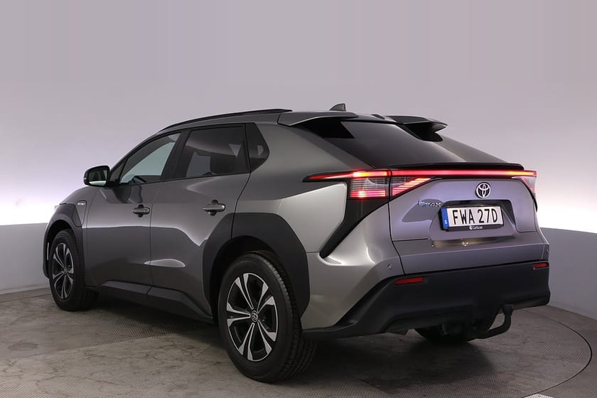 Bild 4 av Toyota bZ4X 71.4 kWh Style Drag Kamera Navi Keyless