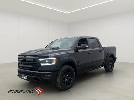 RAM 1500 Crew Cab Dodge Laramie Night 5.7 4x4 Drag Luft H/K Pano Moms