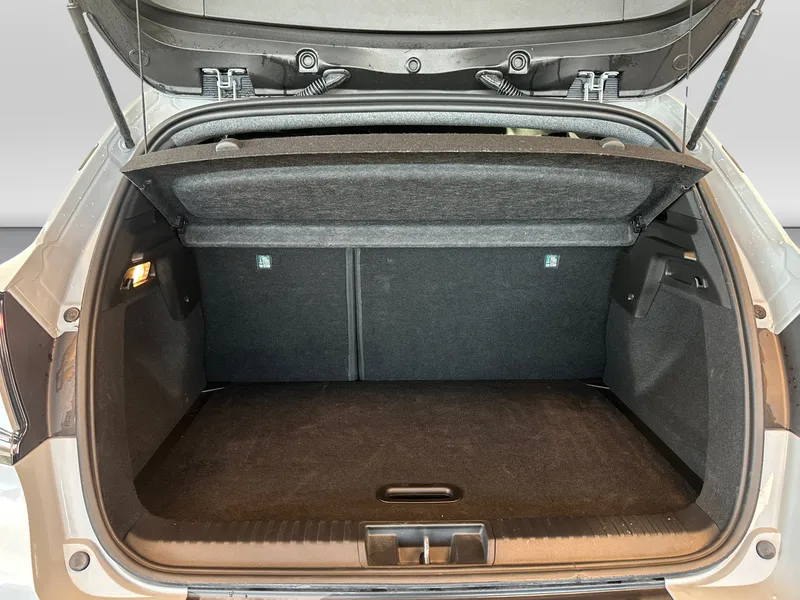 Bild 14 av 14 – Renault Captur PhII MHEV140  techno A
