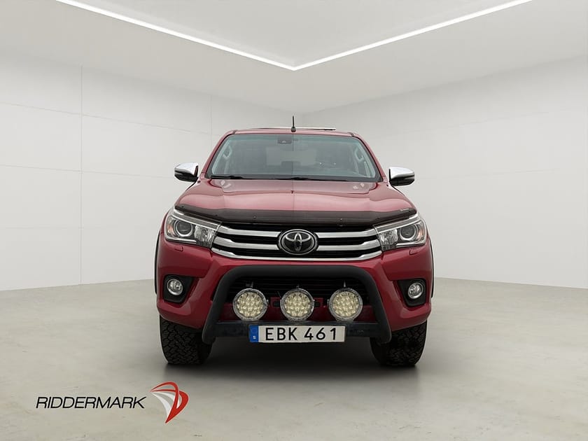 Bild 5 av Toyota Hilux Dubbelhytt Premium 2.4 AWD Drag B-Kam Skinn Diff Kåpa Moms