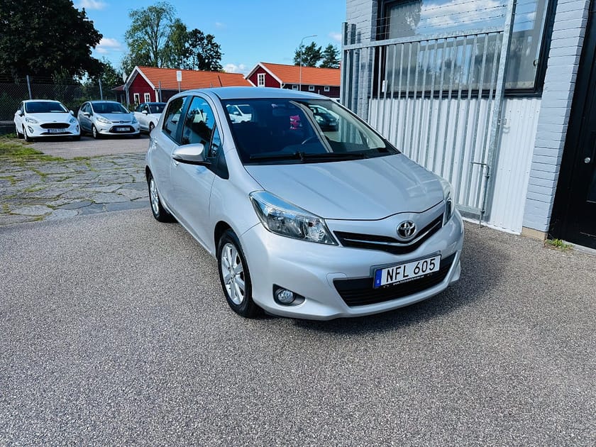 Bild 1 av Toyota Yaris 1.33 VVT-i 99HK ACTIVE 5-D / BACKKAMERA