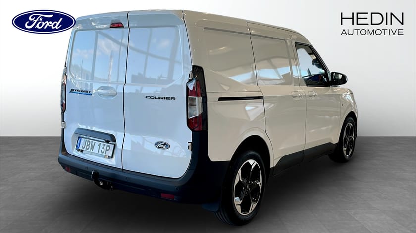 Bild 2 av Ford E-Transit Courier Limited 136hk DEMO