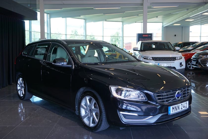 Bild 2 av Volvo V60 D4 Summum Business Edition 181hk Blis Navi Skinn