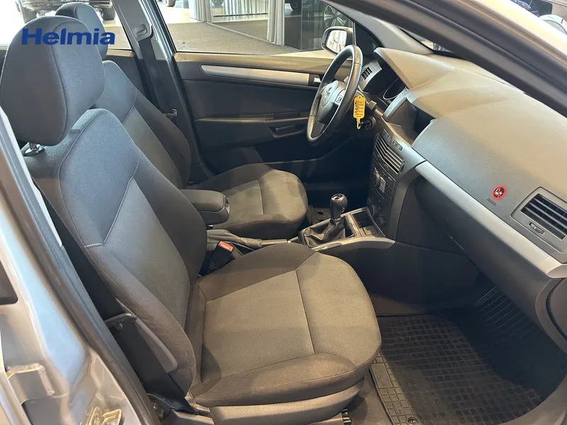Bild 13 av 16 – Opel Astra