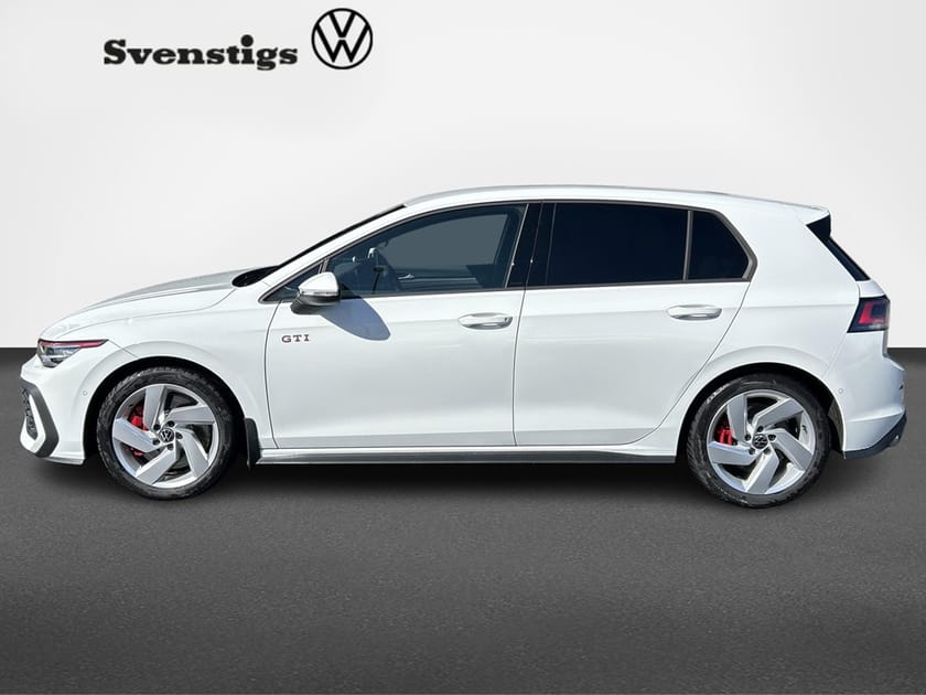 Bild 2 av Volkswagen Golf GTI 265hk 2026 Backkamera