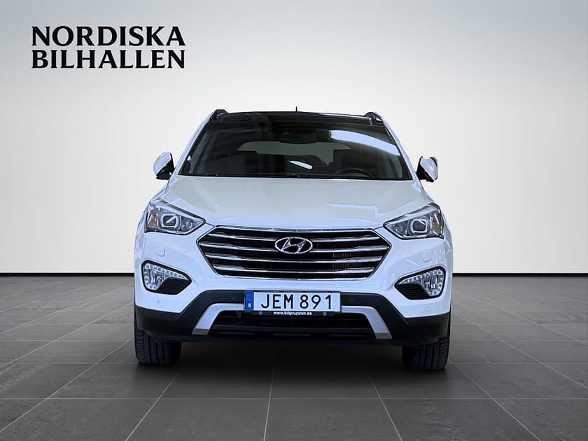 Bild 2 av Hyundai Grand Santa Fe 2.2 CRDi 4WD Shiftronic 7-sits Pano Kamera Värmare Drag