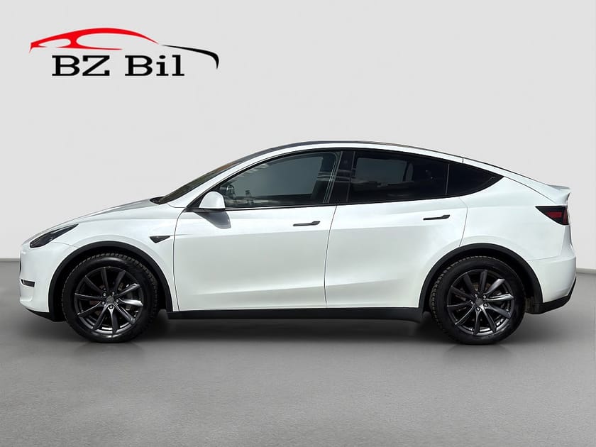 Bild 3 av Tesla Model Y Long Range AWD Autopilot Pano Drag Moms