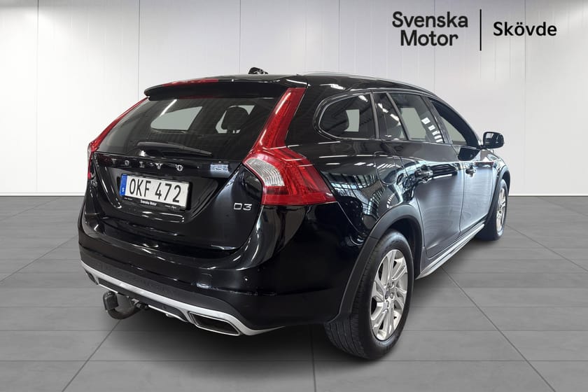 Bild 3 av Volvo V60 Cross Country 2017 | 31 628 mil | Business Advanced | | Dragkrok, Sommar- & vinterdäck