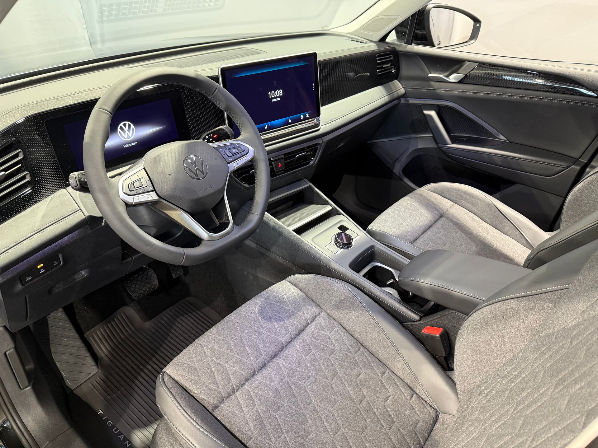 Volkswagen Tiguan 1,5 eTSI 2026, bild 7/10