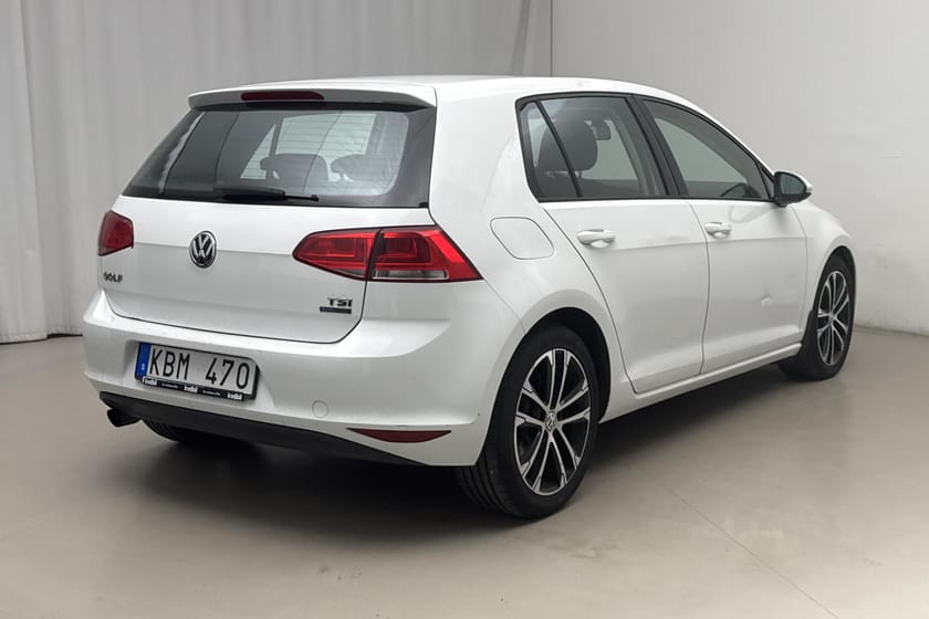 Bild 3 av Volkswagen Golf VII 1.2 TSI 105hk Masters Backkamera Drag