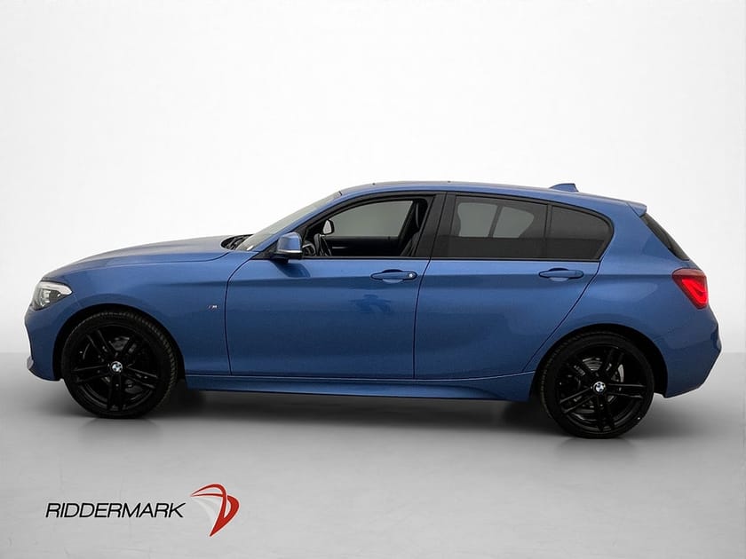 Bild 4 av BMW 120d xDrive 190hk M Sport Taklucka Skinn Sensorer