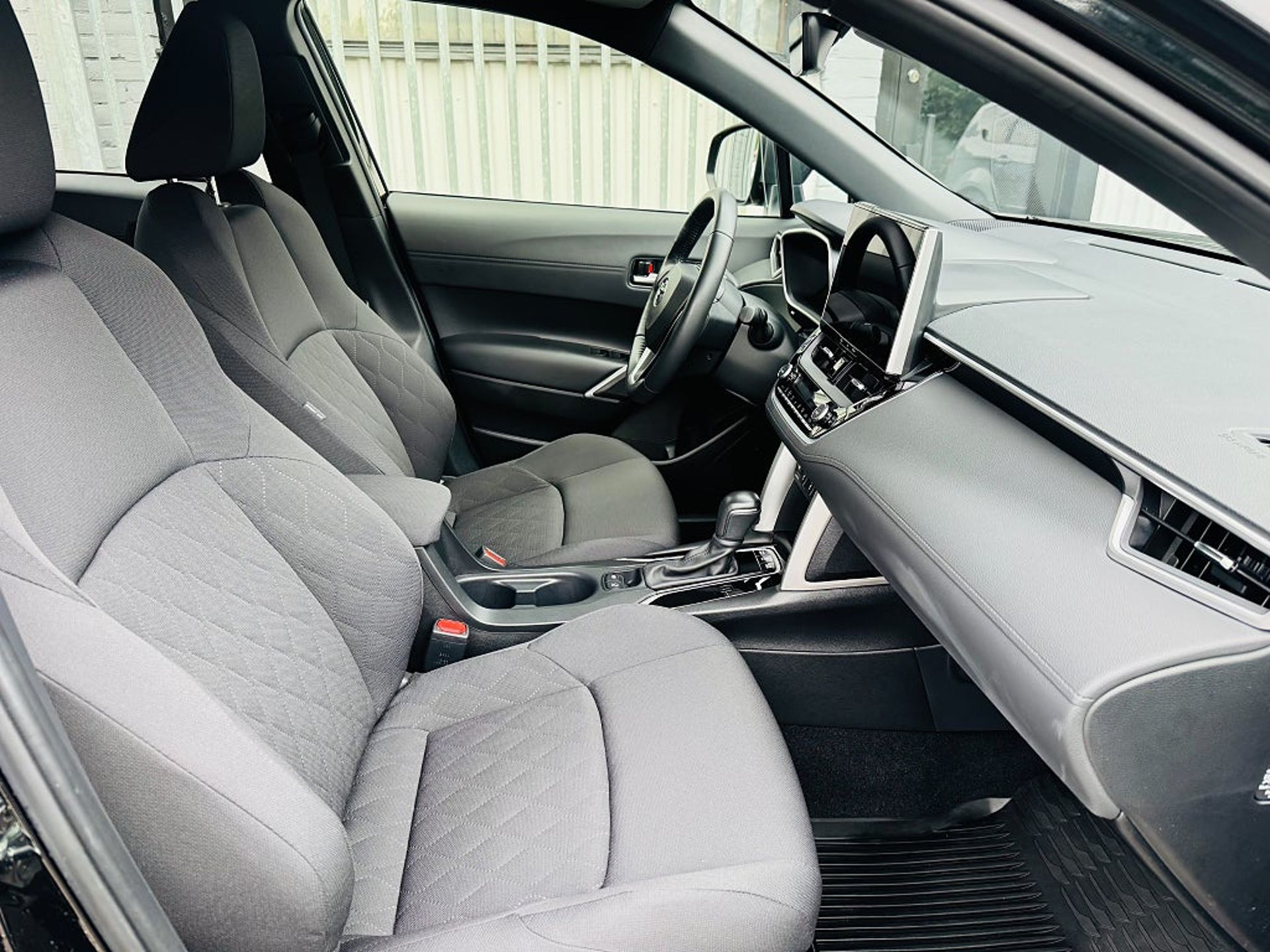 Toyota Corolla Cross 2024, bild 5/10