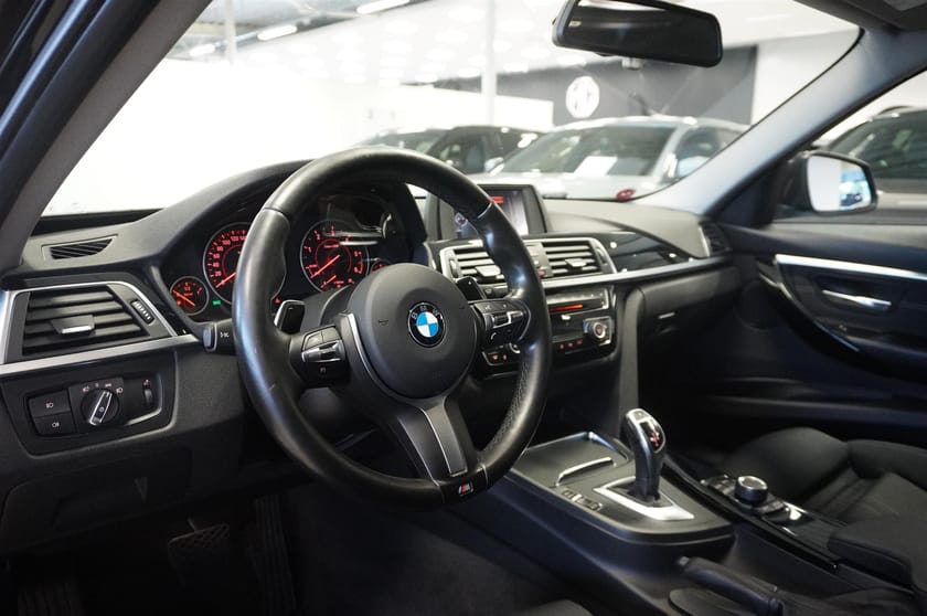 Bild 5 av BMW 320d EfficientDynamics Edition Touring Sportline Drag Kamera LED