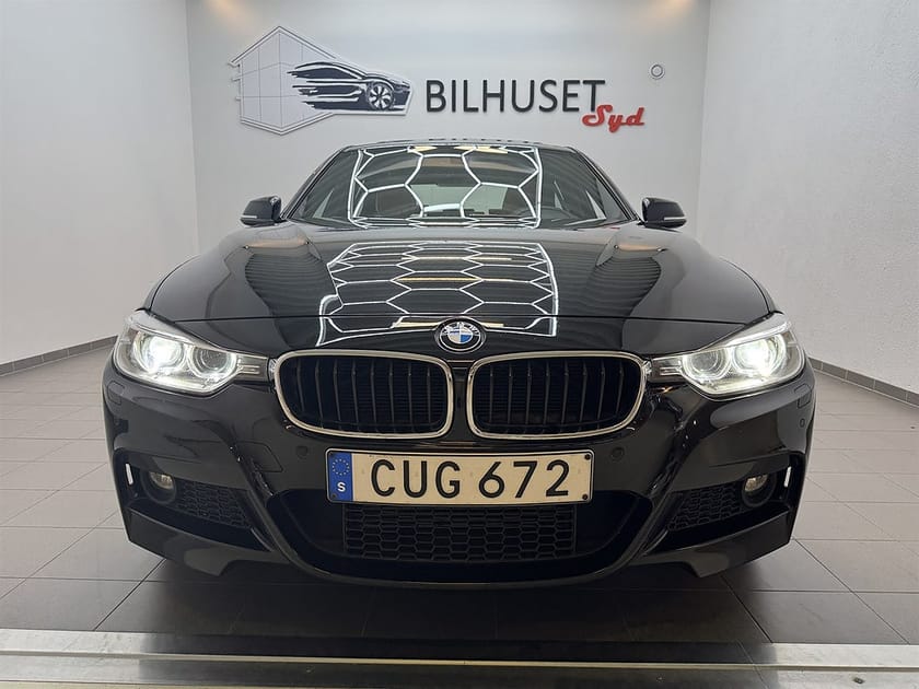 Bild 4 av BMW 328i xDrive Sedan 328 245hk M-Sport T-lucka/Kamera/Navi/Läder