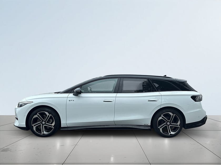 Bild 4 av Volkswagen ID.7 GTX Tourer 4Motion 360/HK/Drag/HuD/Psens/Sov-Däck/Navi/Elstol