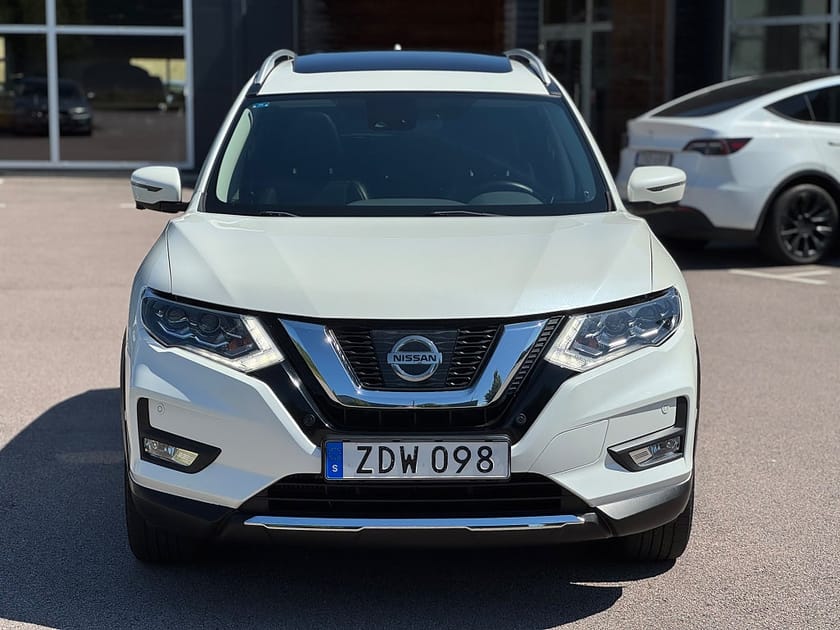 Bild 3 av Nissan X-Trail 2.0 dCi Automat Panorama Värmare 360 Kamera Drag 7-sits
