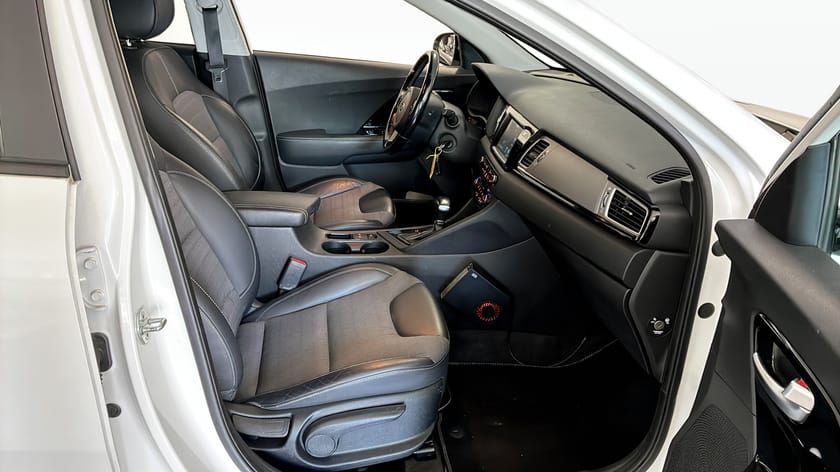 Bild 3 av Kia Niro P-HEV DCT 141HK ADVANCED PLUS DRAG NAVI CARPLAY VÄRMARE