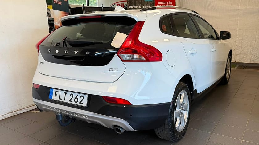 Bild 4 av Volvo V40 Cross Country D3 Kinetic Euro 6|Kamrem bytt|3,45%Ränta