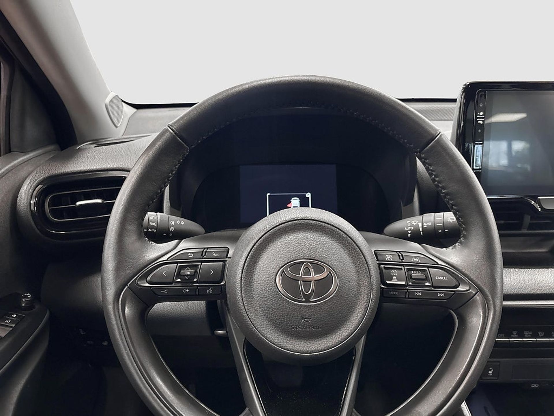Toyota Yaris 2025, photo 7/10