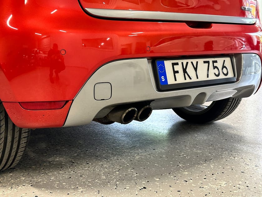 Bild 3 av Renault Clio 1.2 TCe EDC GT SPORT Ny bess Nyservad GPS Sportstolar