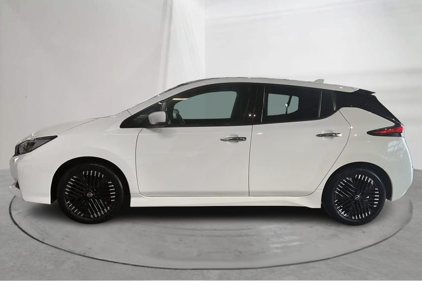 Bild 2 av Nissan Leaf 5dr 39kWh (150hk) N-Connecta 360 kamera