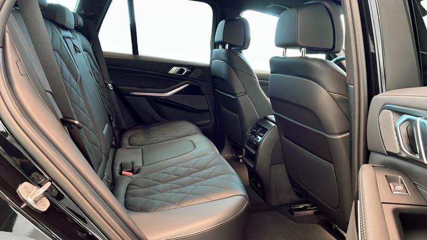 Bild 5 av BMW X5 xDrive50e M Sport Drag Komfortstolar Innovation