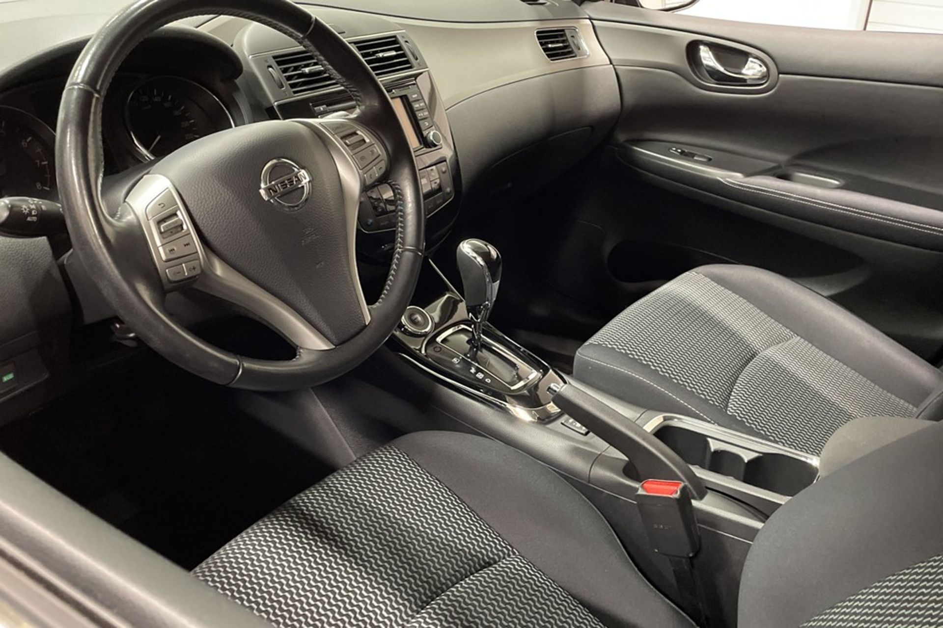 Nissan Pulsar 2018, bild 6/10