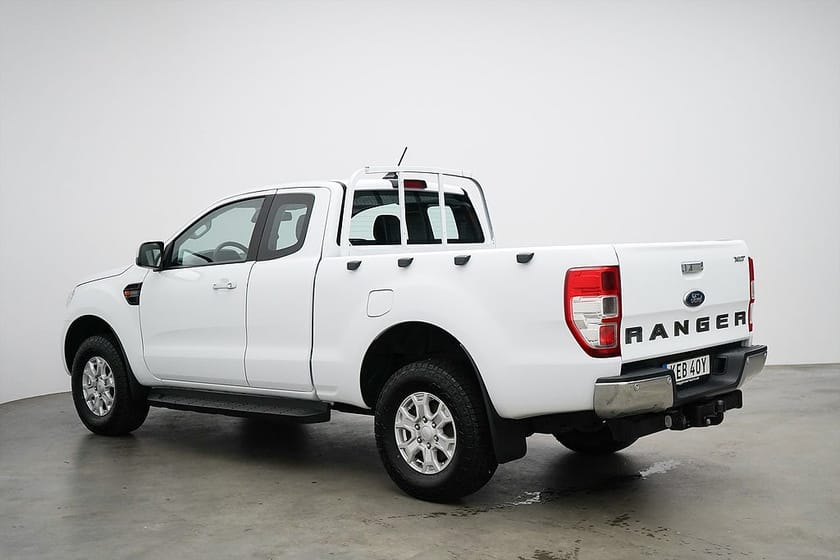 Bild 4 av Ford Ranger SuperCab 4x4 / 170hk / Värmare / Moms