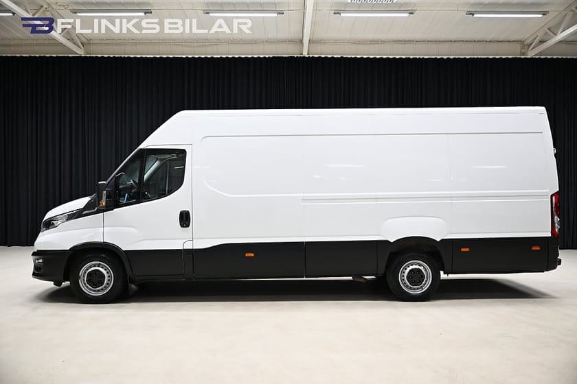 Bild 2 av Iveco Daily 35-140 Van 136HK XXL-Skåp Automat|Webasto|3.5ton-drag|Lågmil|Moms