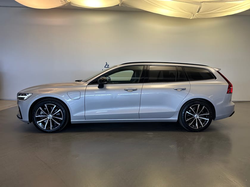 Bild 5 av Volvo V60 Recharge T6 Plus Dark / Dragkrok / Backkamera /
