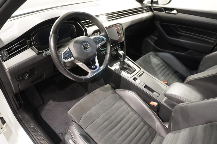 Bild 4 av Volkswagen Passat Sportscombi GTE Sportcombi 1.4 TSI Drag Kamera Apple CarPlay