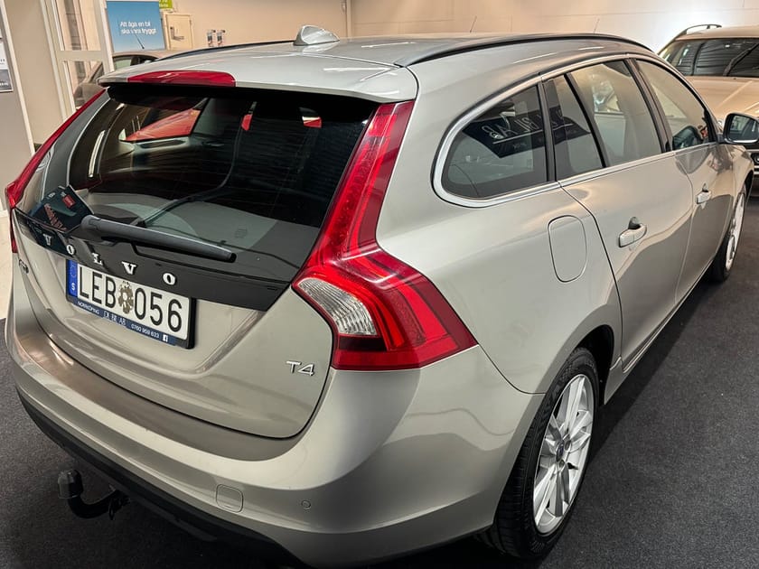 Bild 5 av Volvo V60 T4 180hk Powershift Momentum|NYSERV|DRAG|MoV|