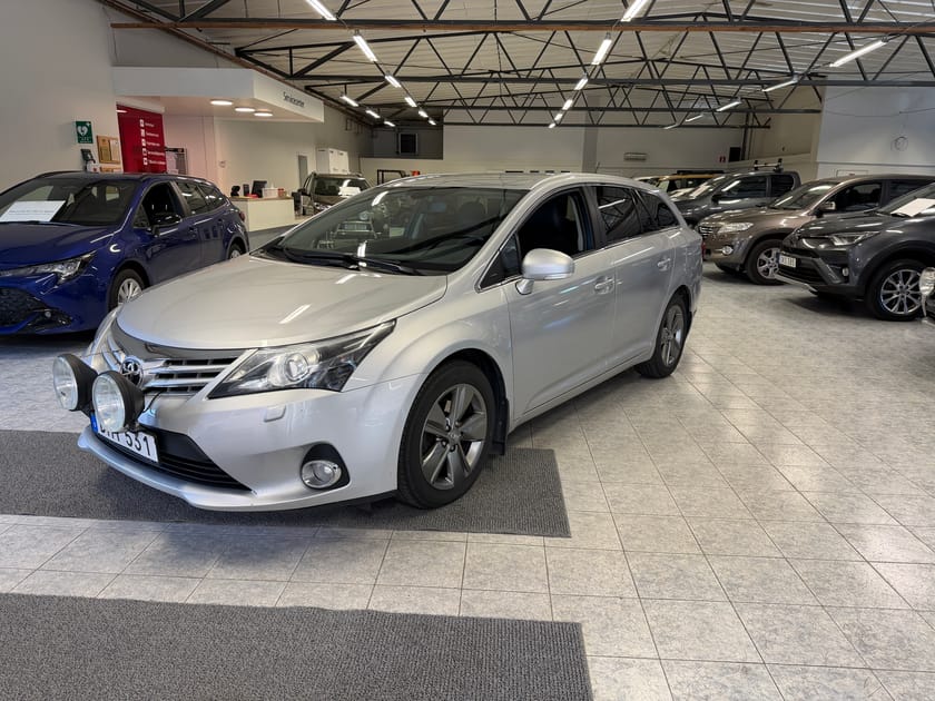 Bild 1 av Toyota Avensis Kombi Edition 50