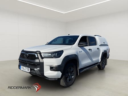 Toyota Hilux Dubbelhytt Invincible 2.8 4WD M/K-Värm Drag JBL Kåpa Moms