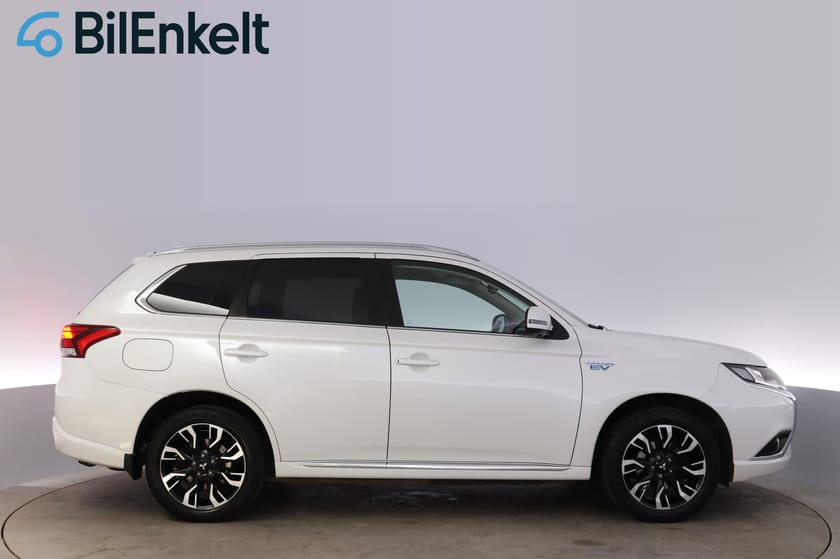 Bild 2 av Mitsubishi Outlander PHEV 4WD Business Läder 360* Drag