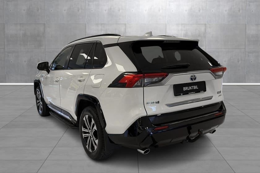 Bilde 3 av Toyota RAV4 Plug-in Hybrid /VELHOLDT/LAKKFORSEGLING/H-FESTE/ACTIVE/