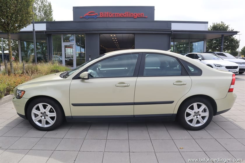 Bild 1 av Volvo S40 2.4 140hk Svensksåld Aut Drag