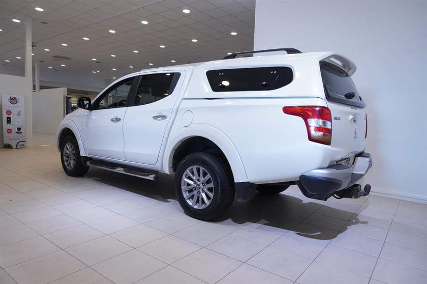 Bild 5 av Mitsubishi L200 Dubbelhytt 2.4 4wd-Ii Automatisk, 181hk, LED Ramp, Dragkrok, Skinn