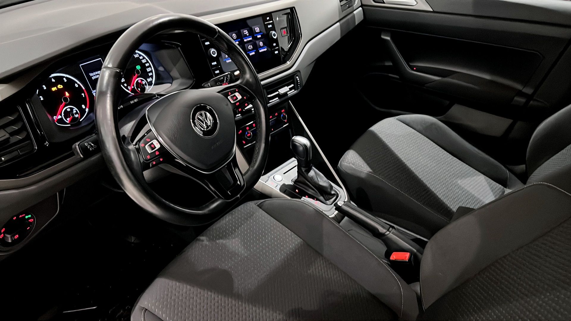 Volkswagen Polo 1.0 TSI OPF 2020, photo 7/10