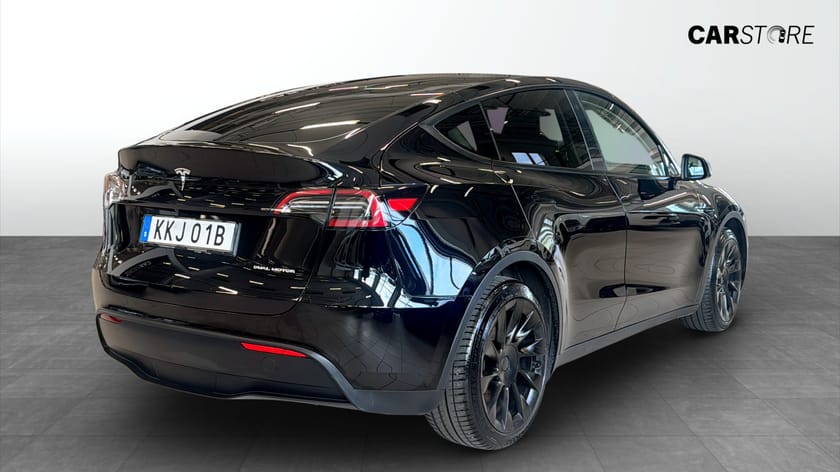 Bild 2 av Tesla Model Y Long Range AWD (514hk) DRAG / MOMS / PANO
